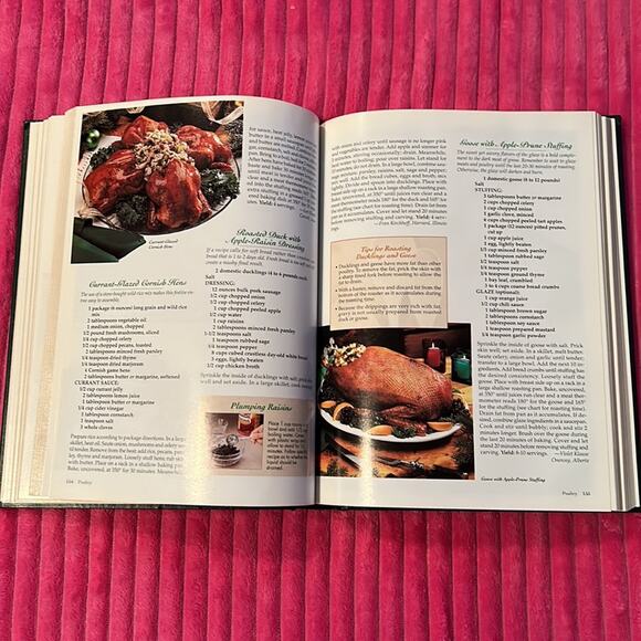 Vintage 90s The Complete Guide to Country Cooking - Taste of Home cookbook - Picture 6 of 8